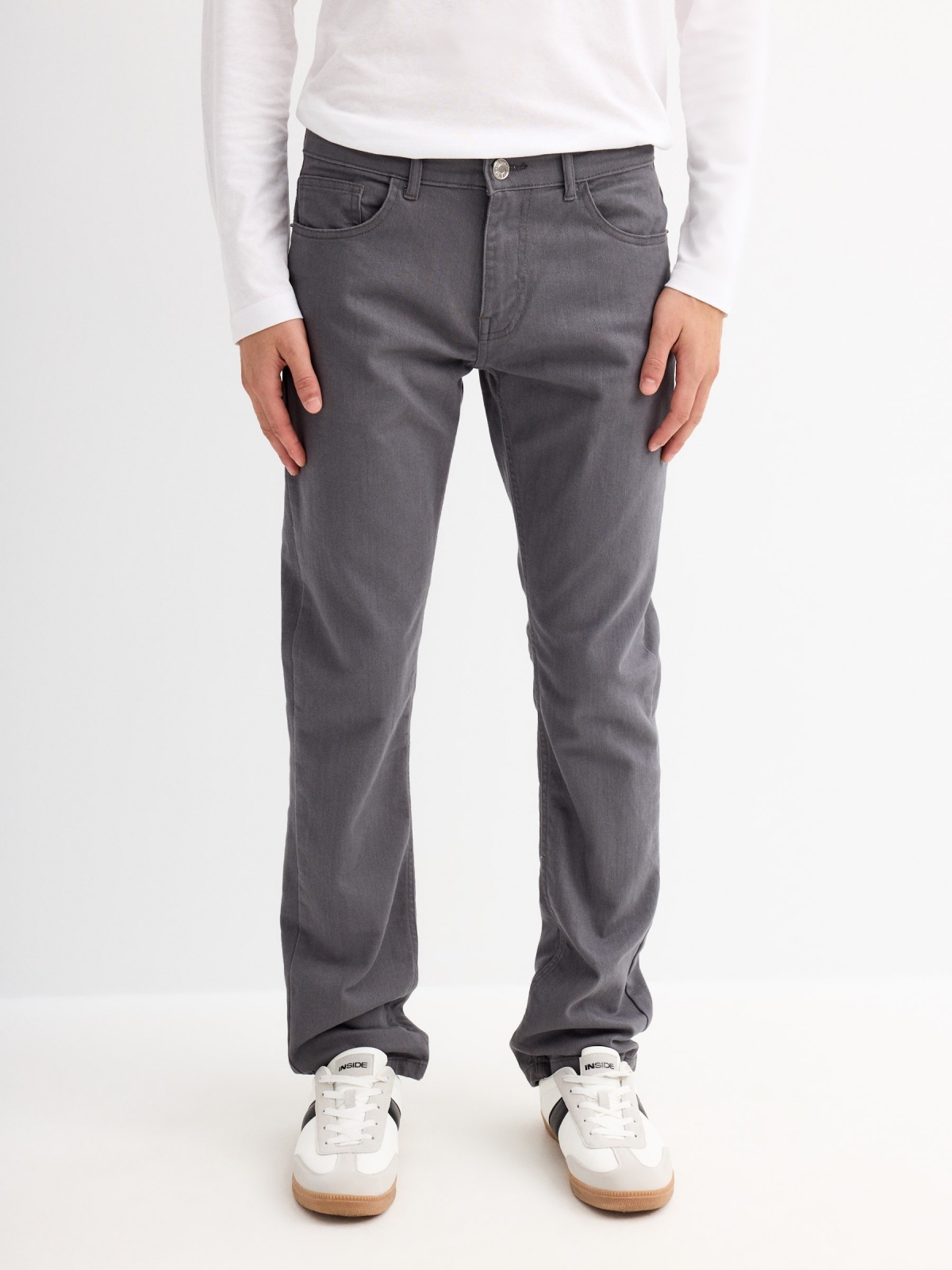 Basic colored jeans grey middle front view