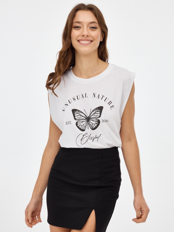 T-shirt com estampado branco vista meia frontal
