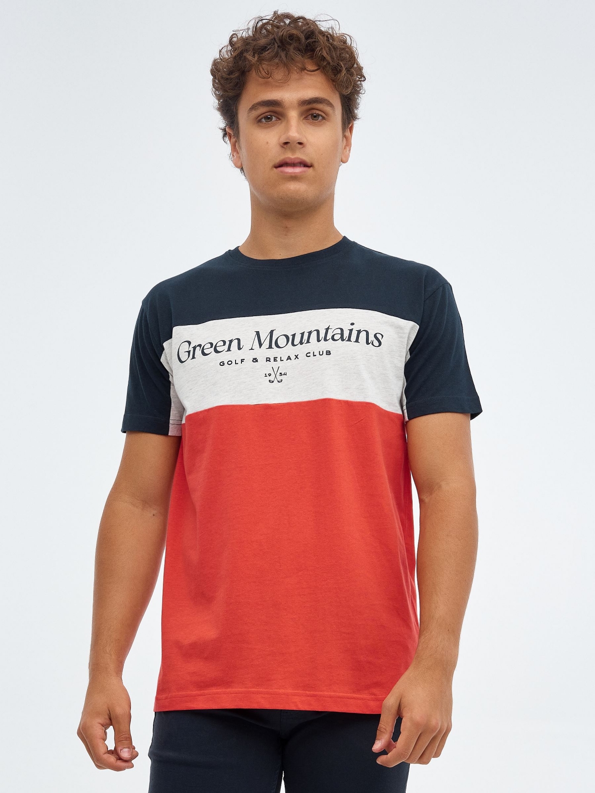 Camiseta Green Mountains rojo vista media frontal