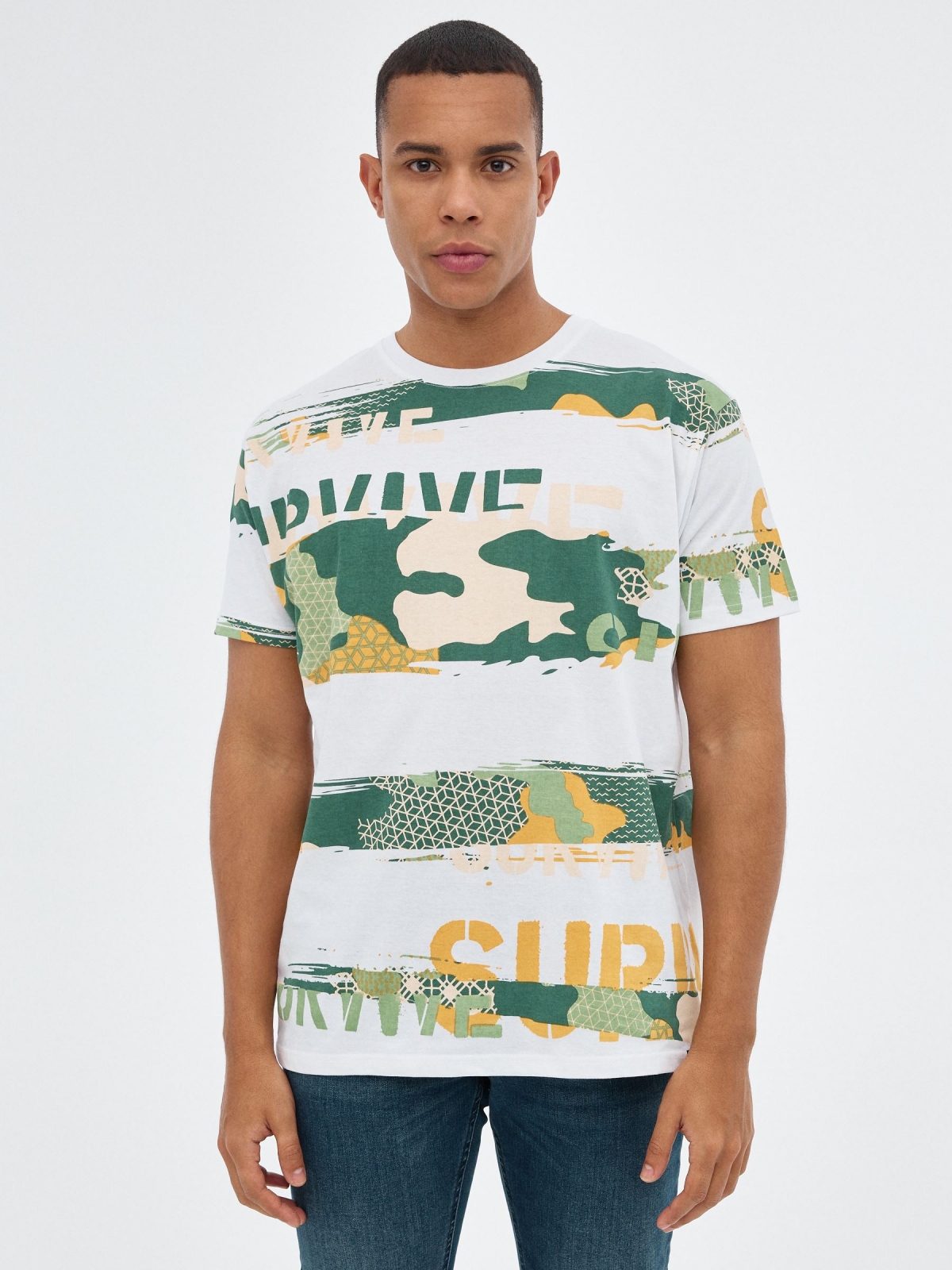 Camouflage print t-shirt white middle front view