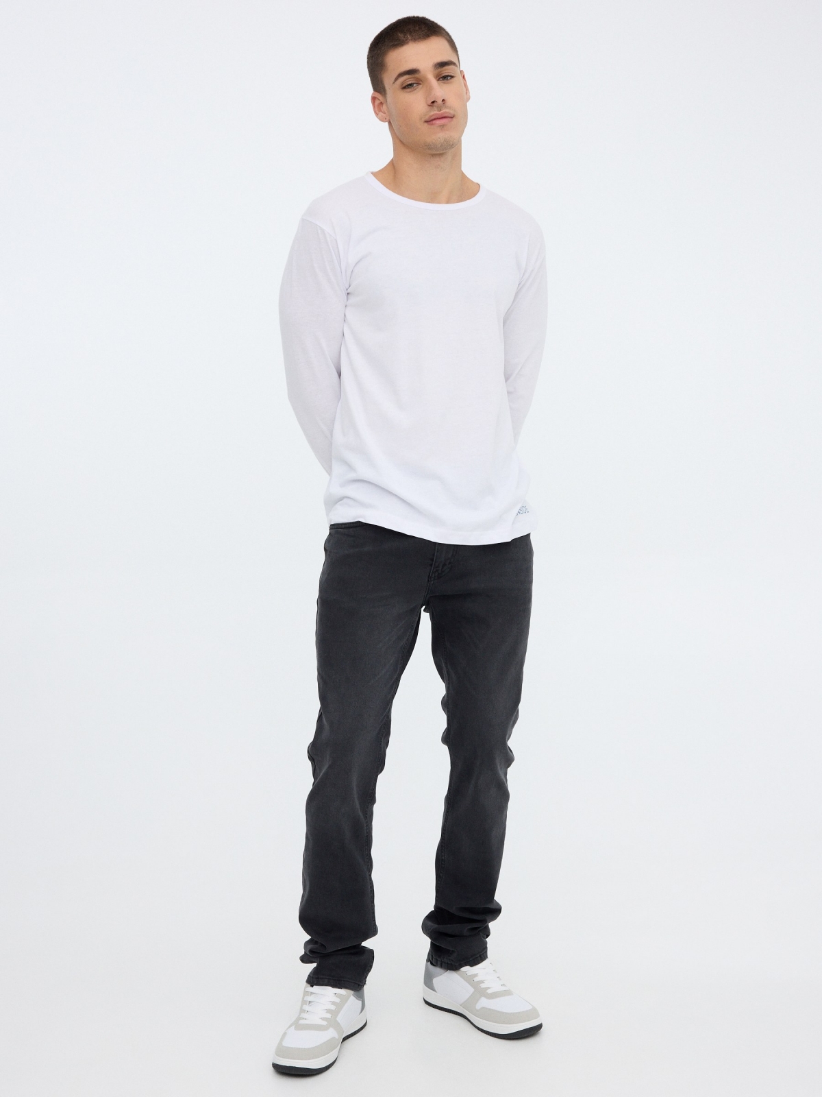 Regular jeans dark grey front view