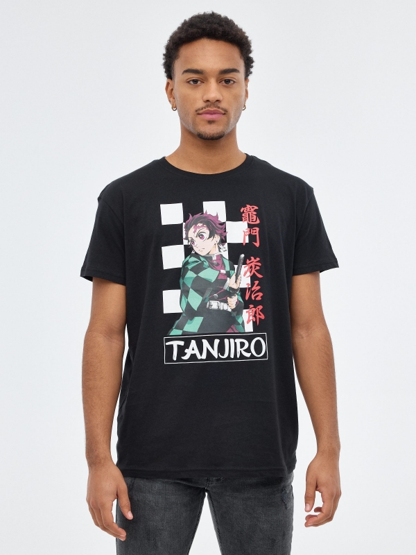 Camiseta estampado Demon Slayer negro vista media frontal