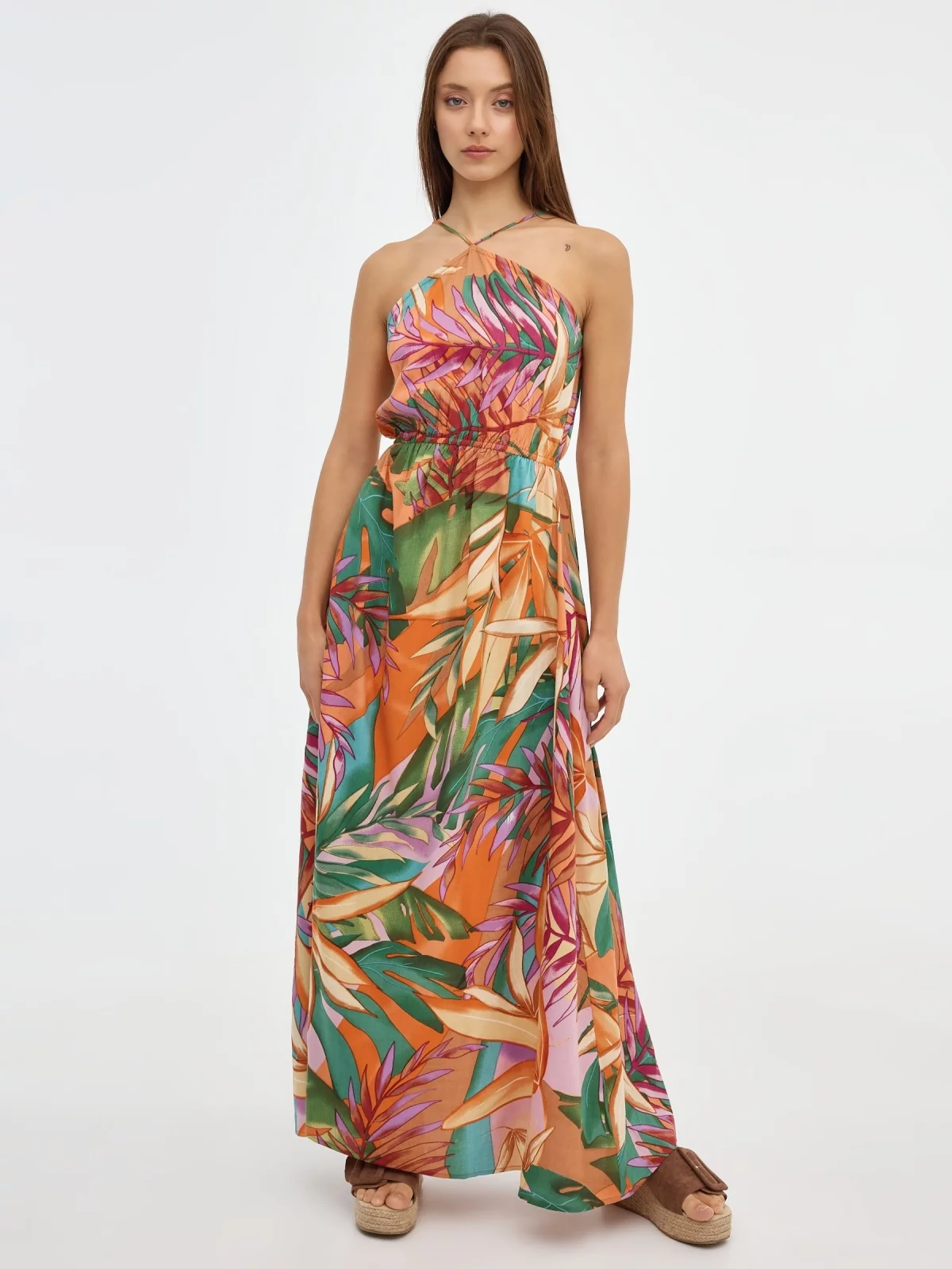 Vestido maxi estampado multicolorido vista meia frontal
