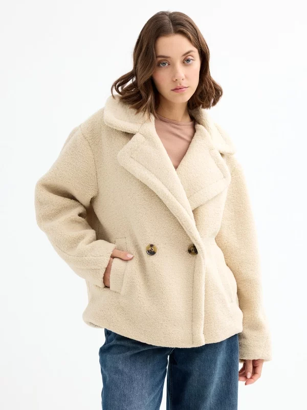 Short sheepskin coat beige middle front view