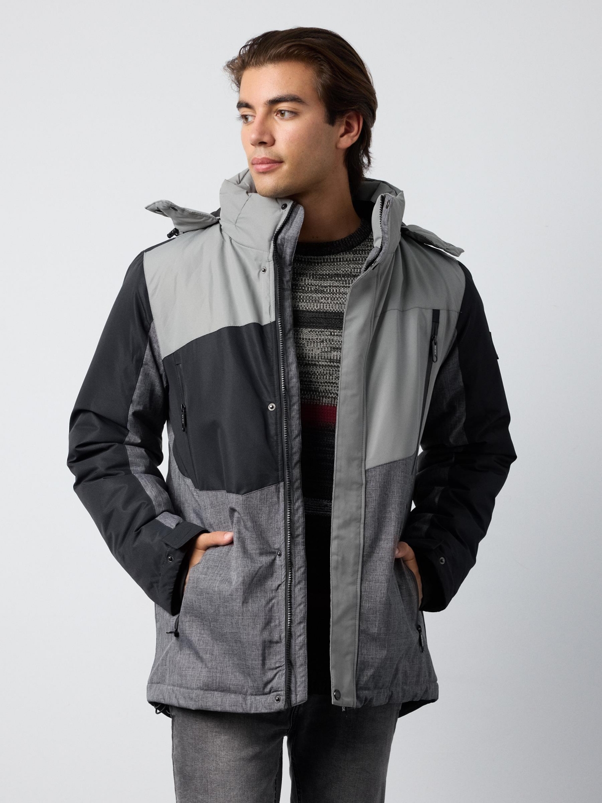 Nylon jacket with closed pockets grey middle front view