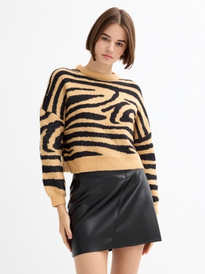 https://inside-shops.com/816138-medium_default/animal-print-sweater.jpg