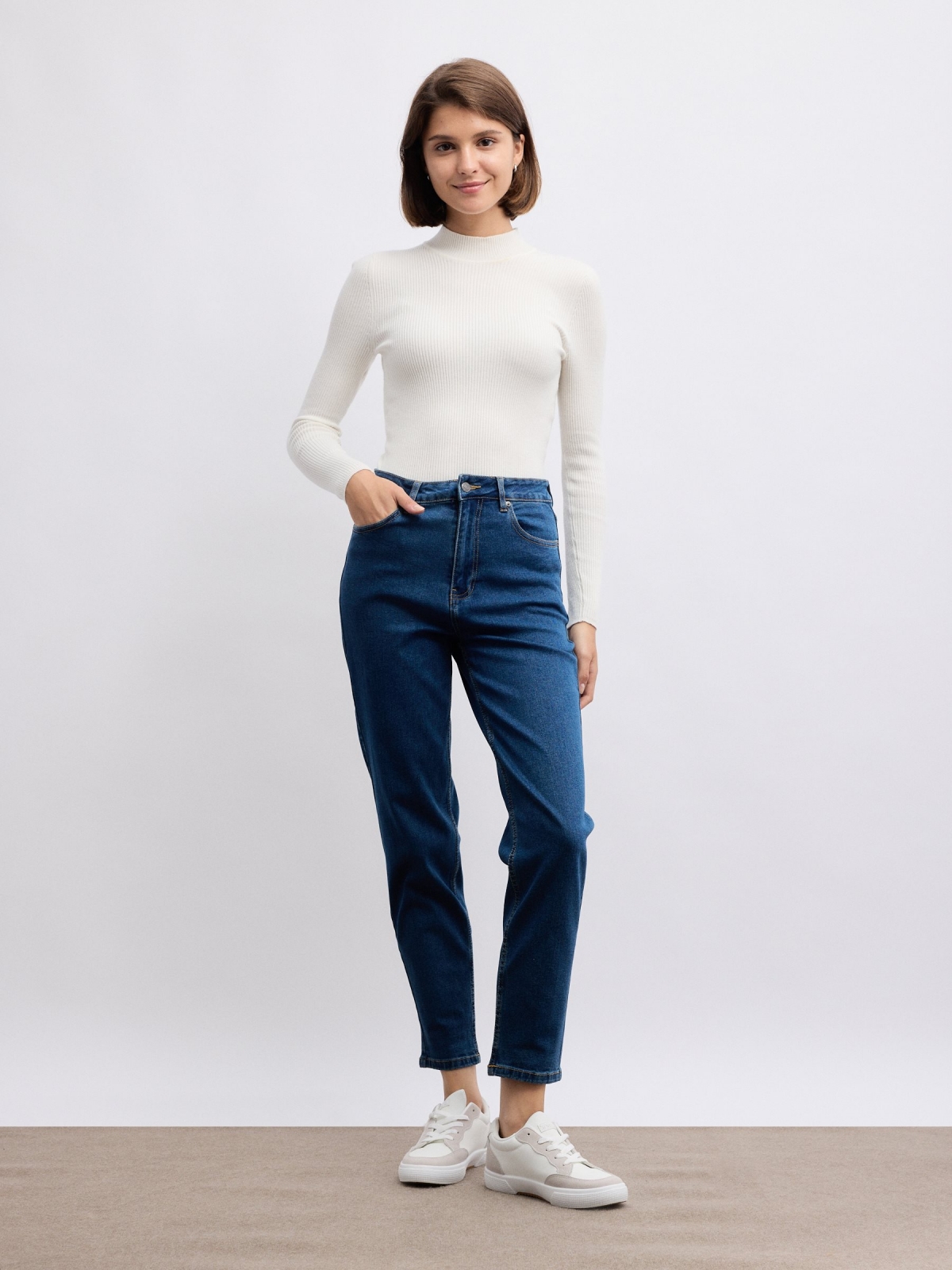 Jeans mom slim denim claros