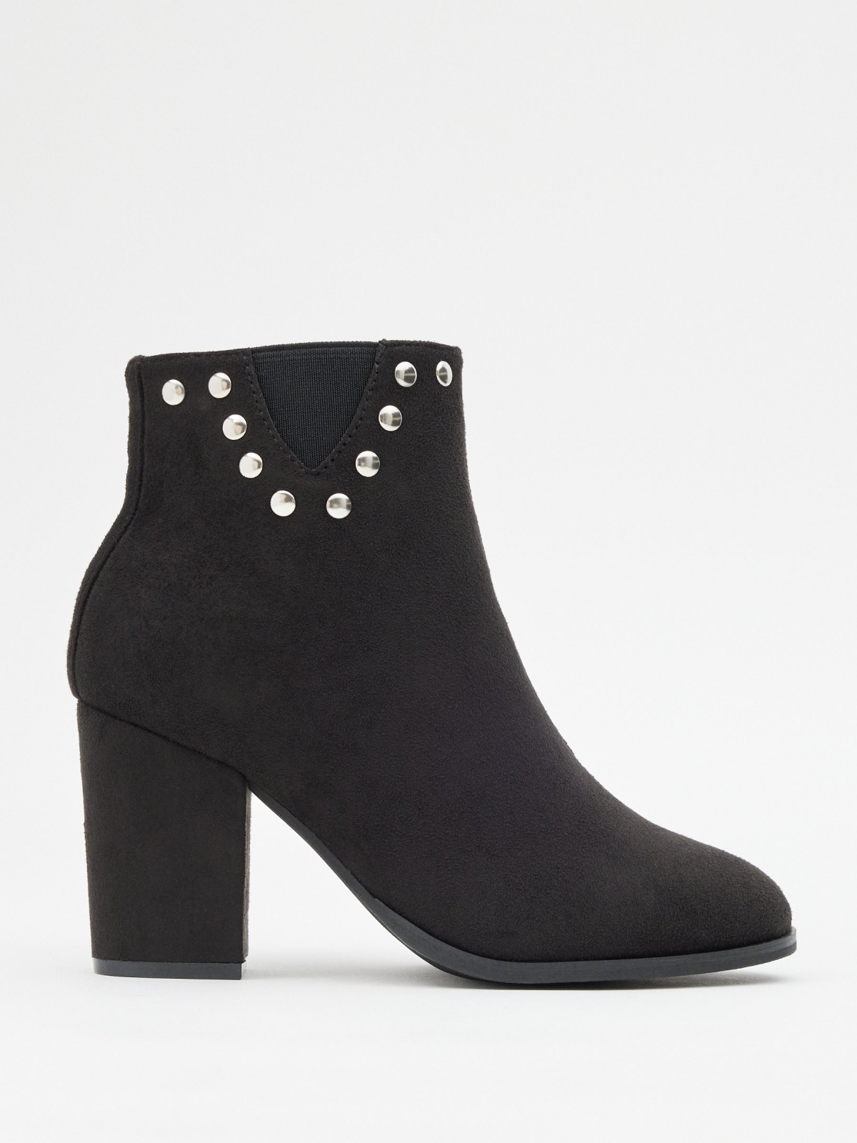 Ankle boots with studs and elastics