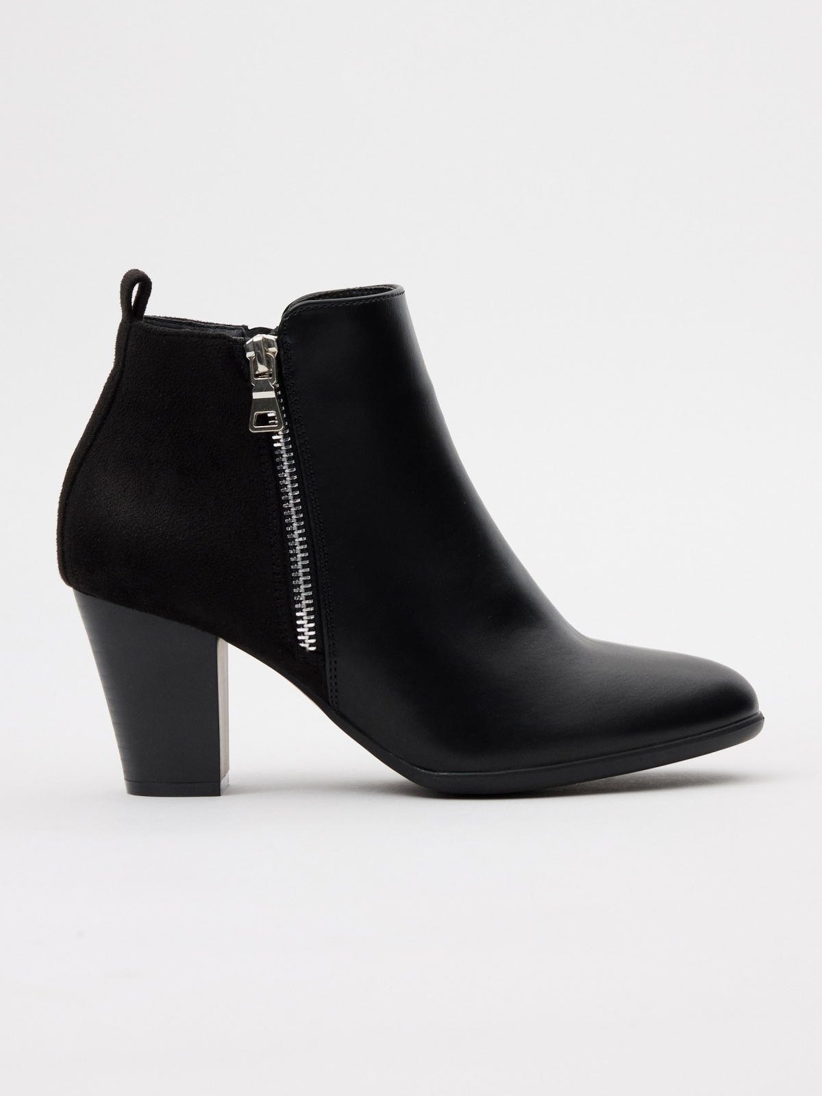 Ankle boots with side elastic bands