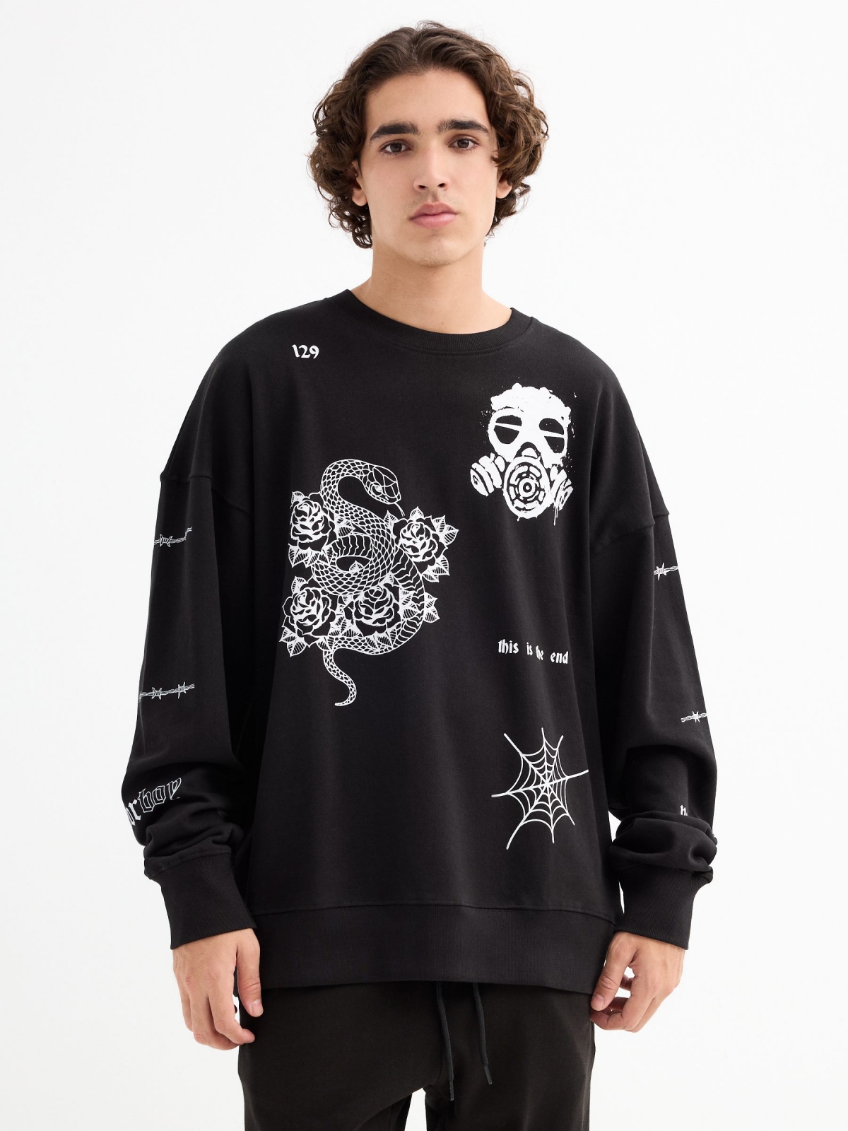 Hoodless sweatshirt with print black middle front view