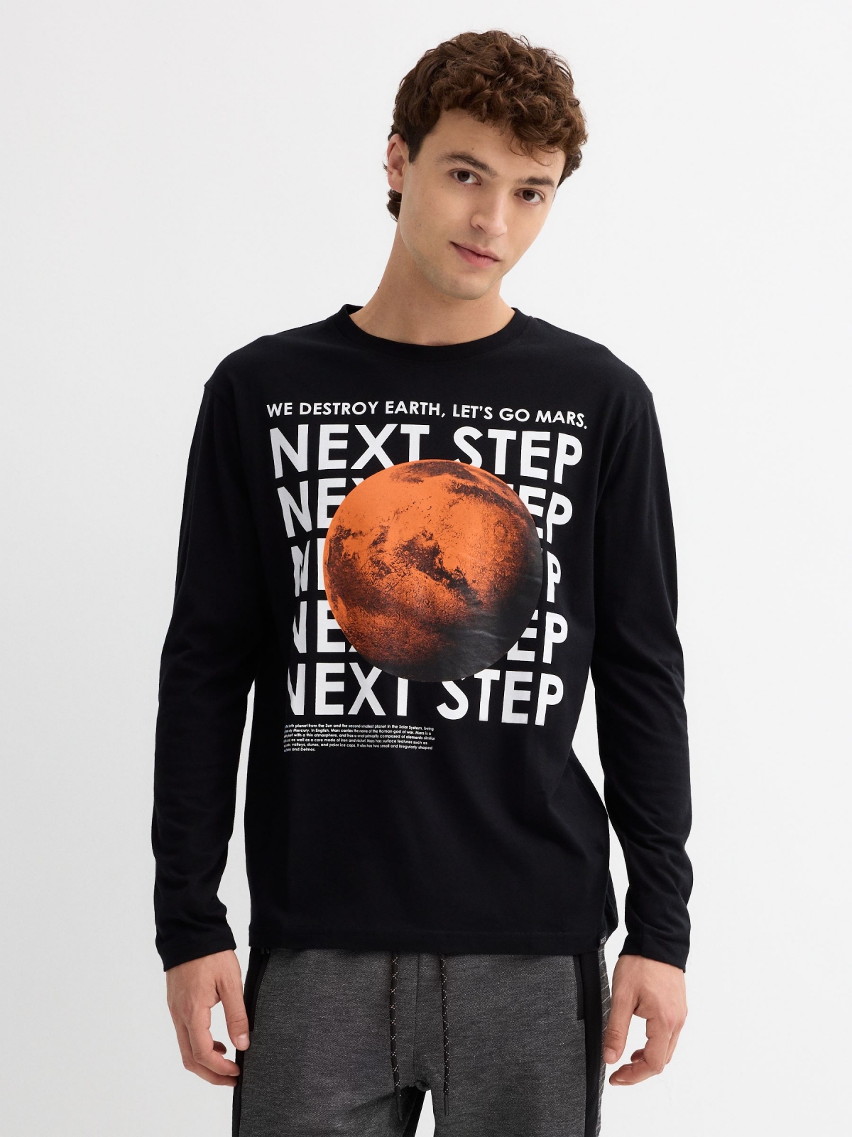 Camiseta Next Step negro vista media frontal