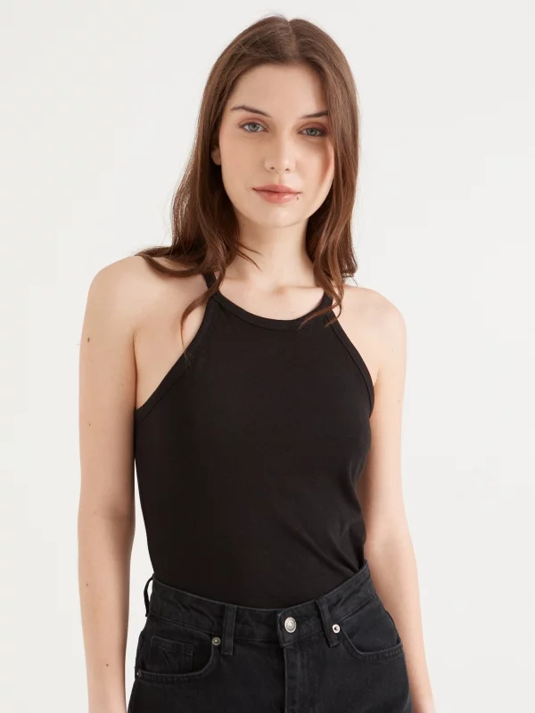 Basic halter neck t-shirt black middle front view