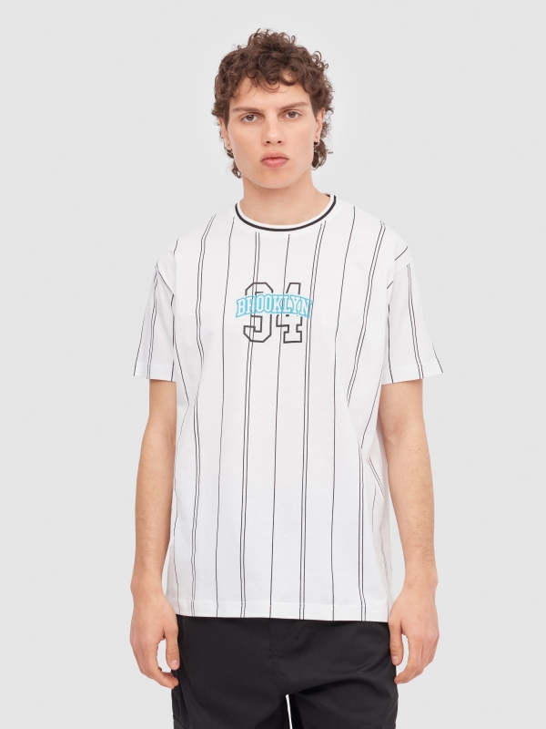 T-shirt de basebol branco vista meia frontal