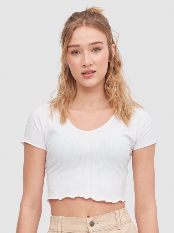 T-shirt curly branco vista meia frontal