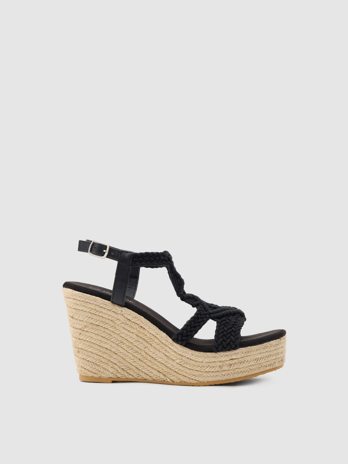 Crochet wedge black