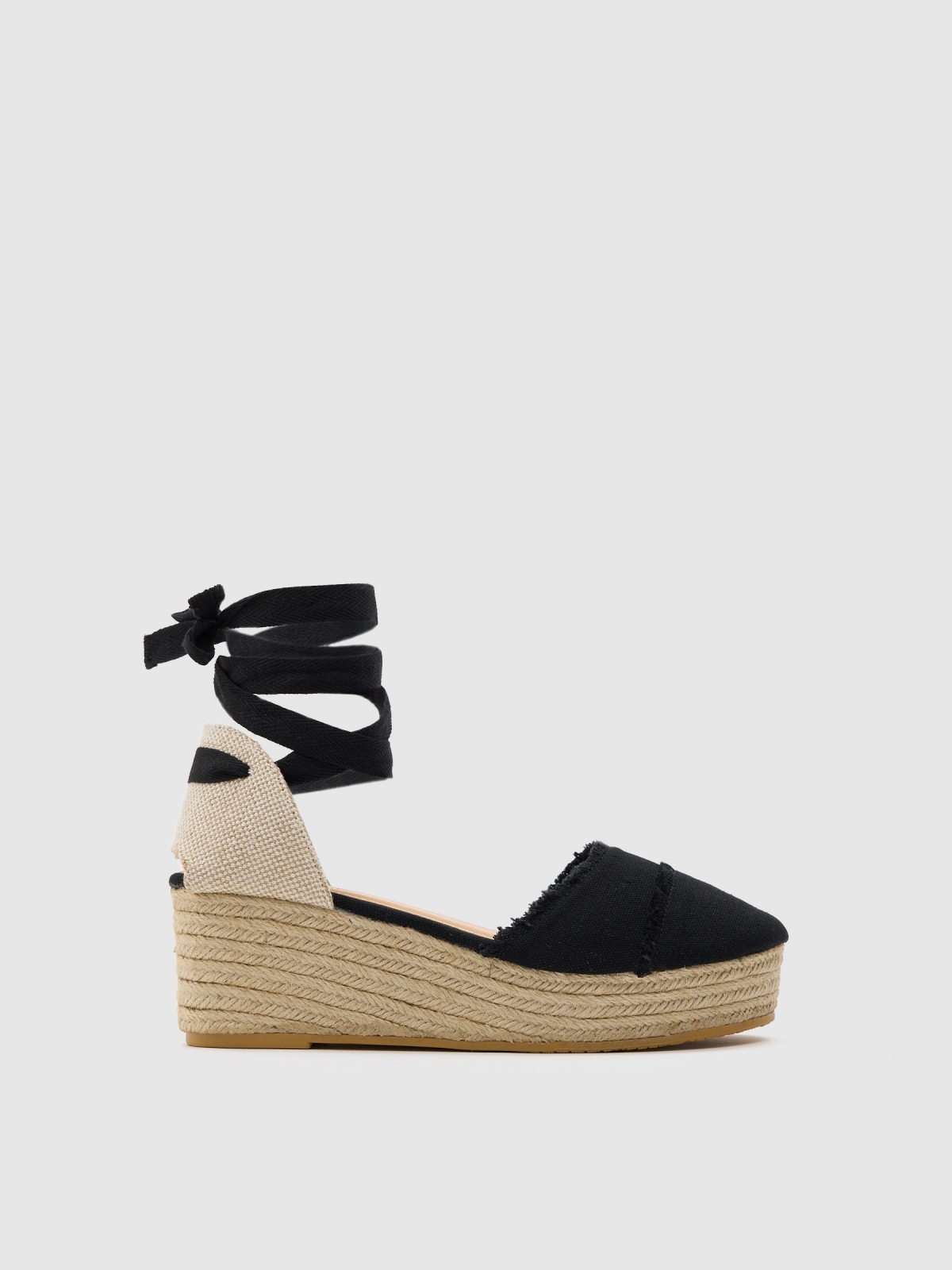 Frayed wedge black