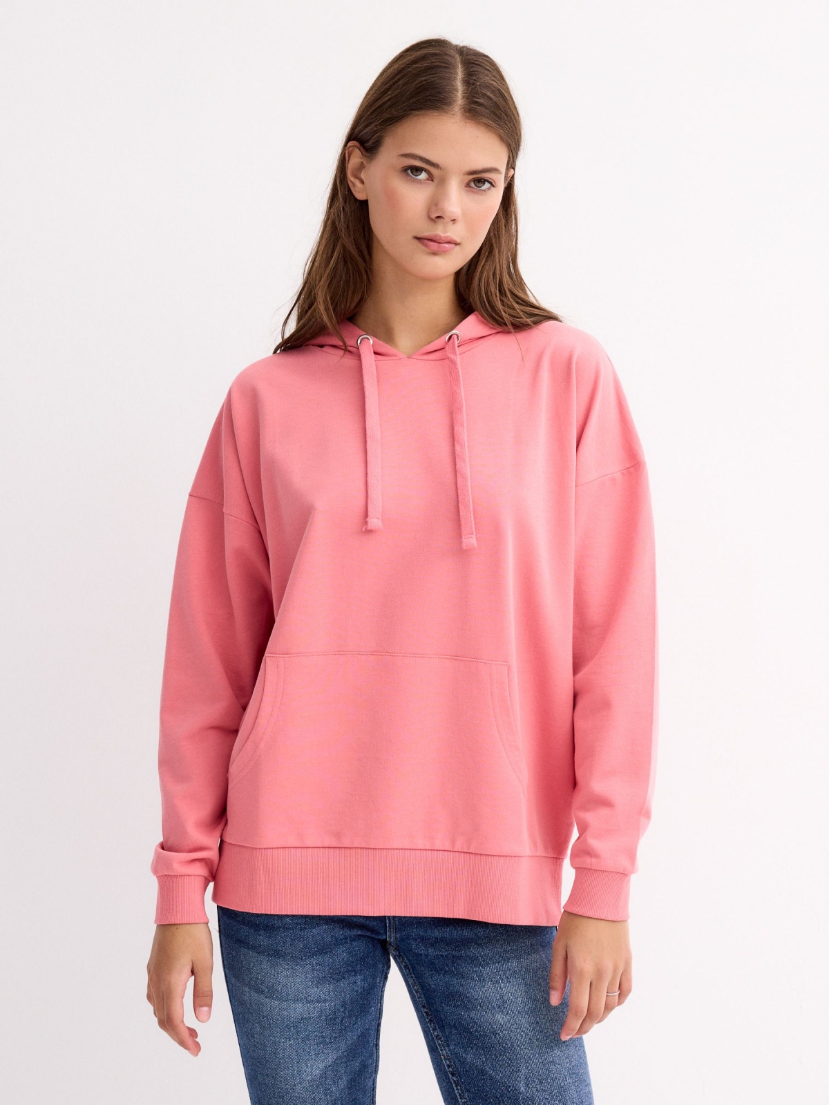 Basic kangaroo sweatshirt light pink middle front view