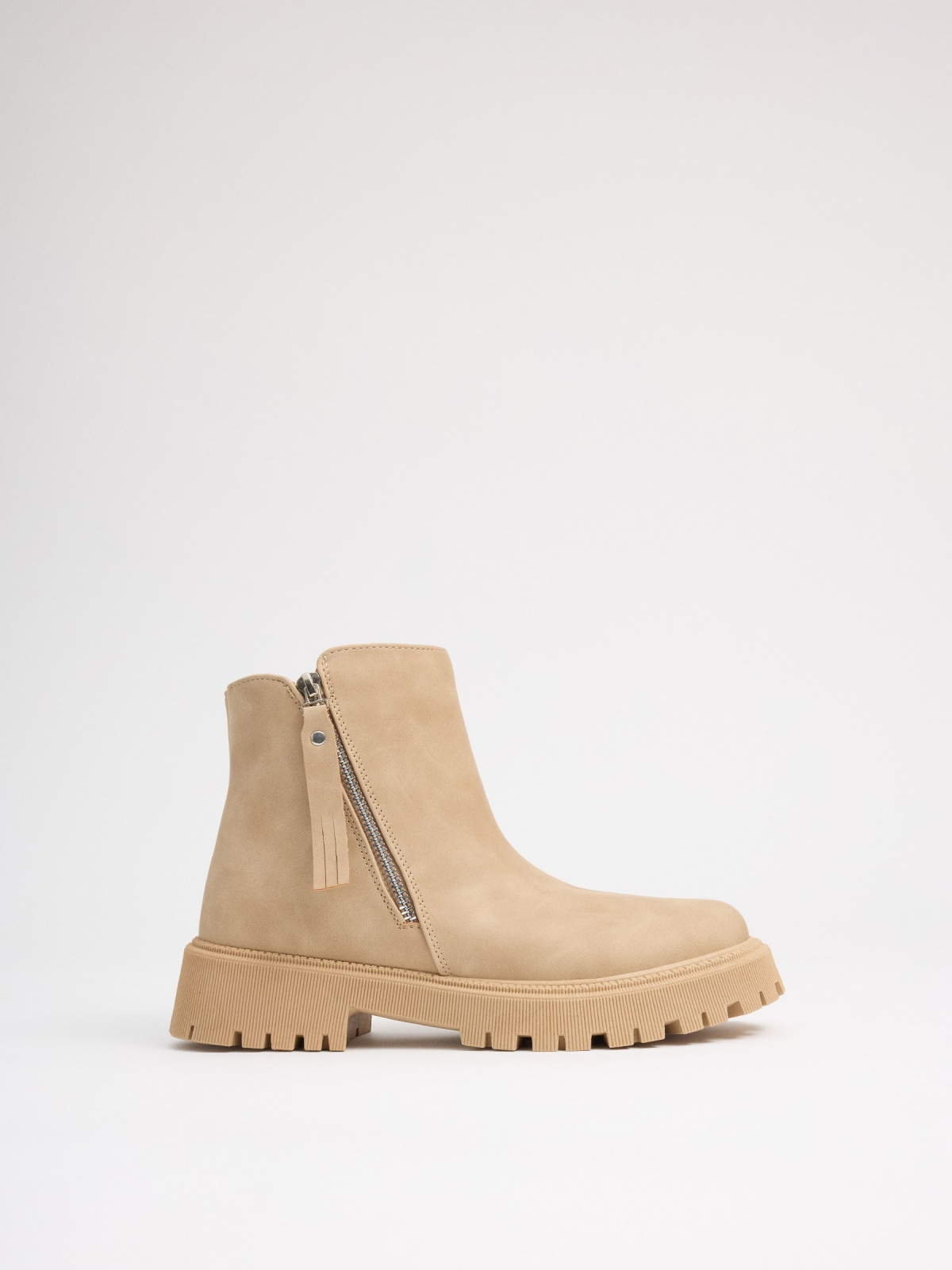 Beige platform boot with zipper