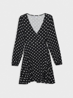 %Pto% Vestido escote pico print lunares negro vista frontal
