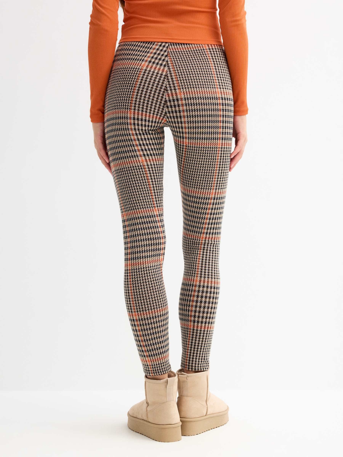 Legging com estampa Príncipe de Gales marrom vista meia traseira