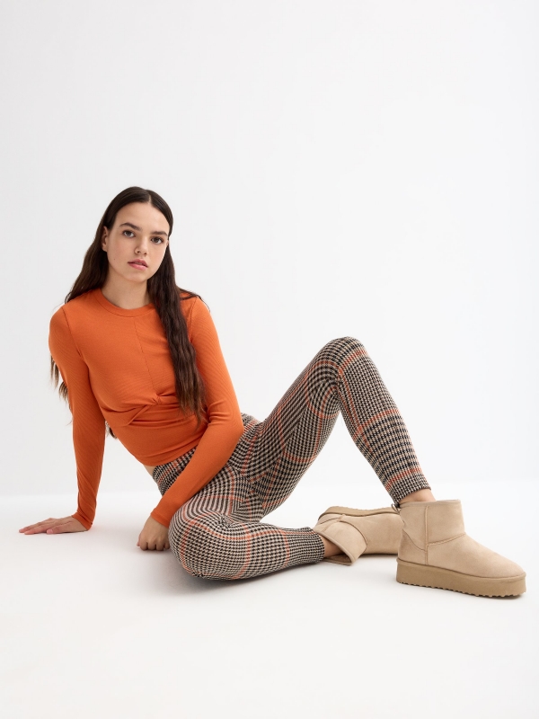 Legging com estampa Príncipe de Gales marrom vista detalhe