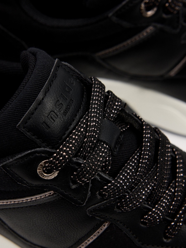 Air chamber volume sole sneaker black detail view