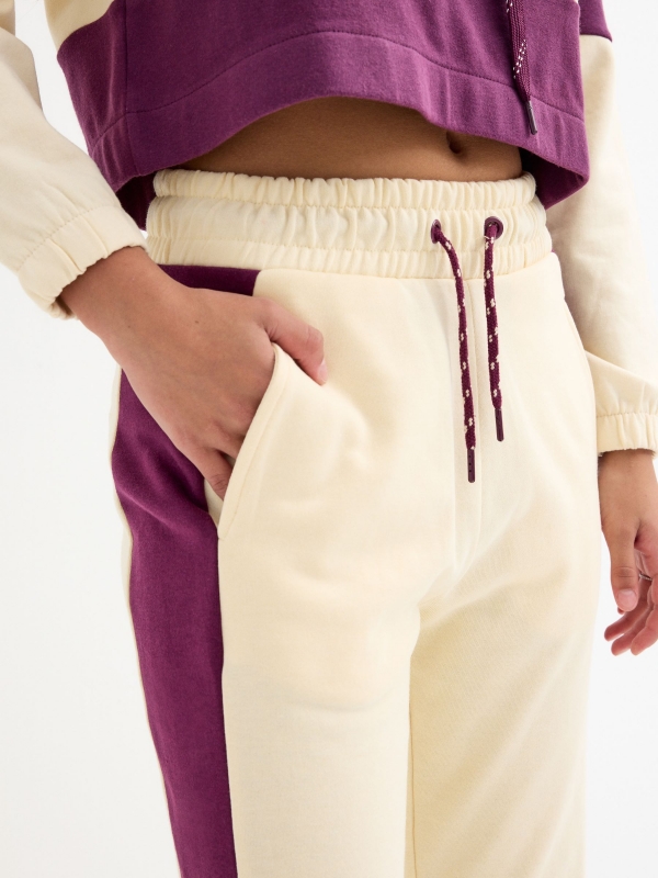  Pantalón jogger bicolor arena