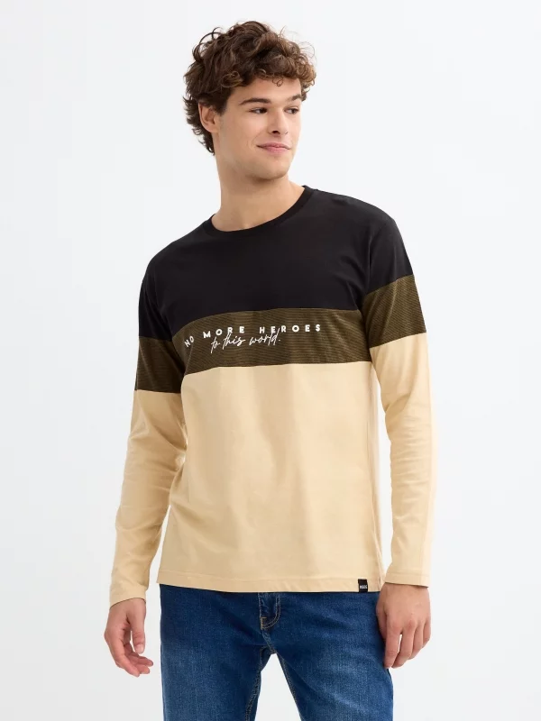 Combined textures T-shirt sand middle front view