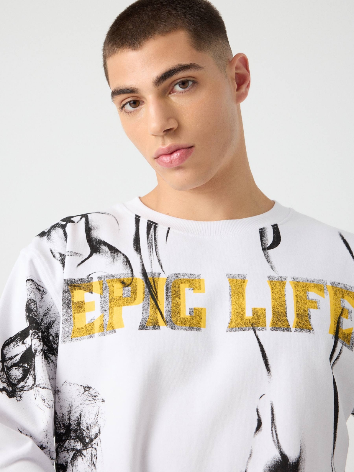 Epic print sweatshirt white detail view