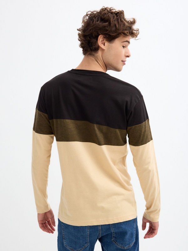 Combined textures T-shirt sand middle back view