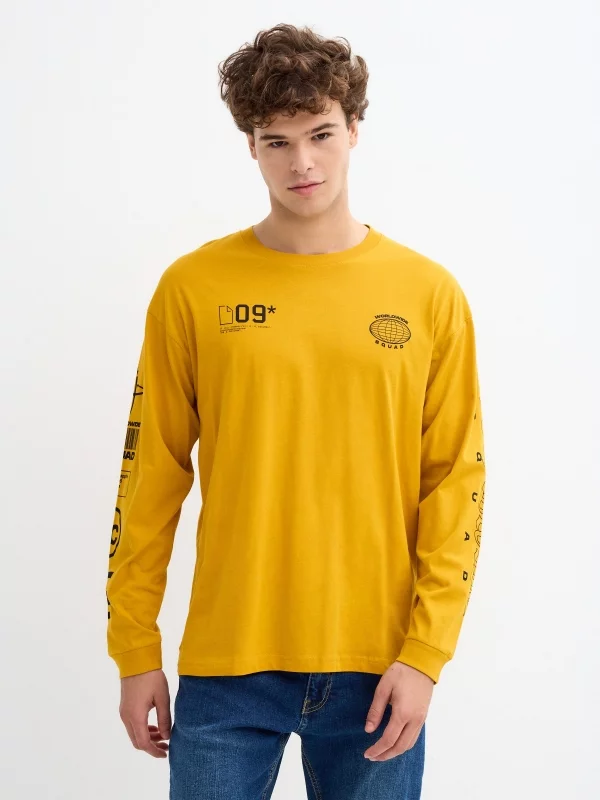 Text print t-shirt ochre middle front view