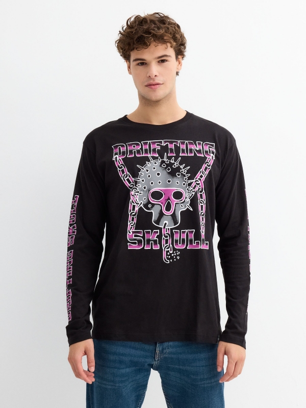 Camiseta estampado calavera punk negro vista media frontal