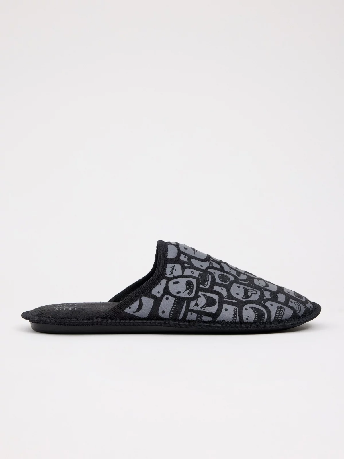 Pantufas da casa impressas preto vista meia frontal
