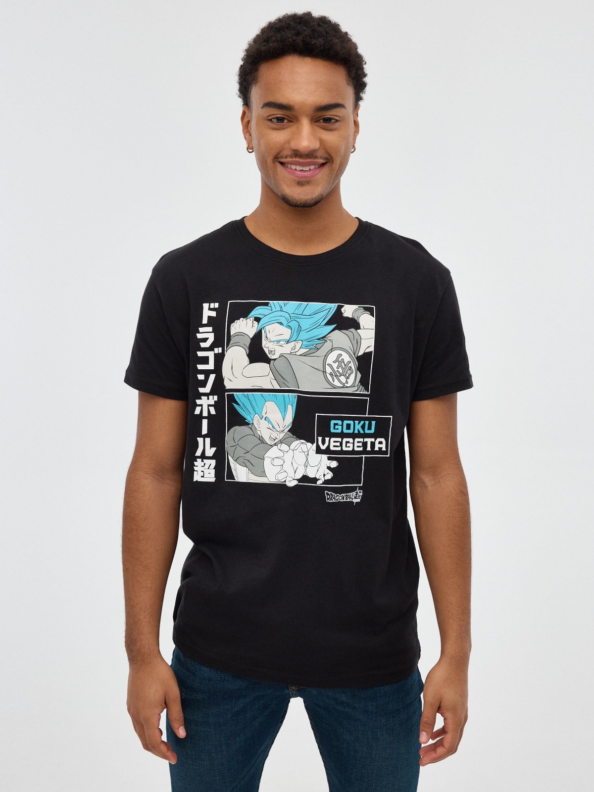 Camiseta Dragon Ball negro vista media frontal