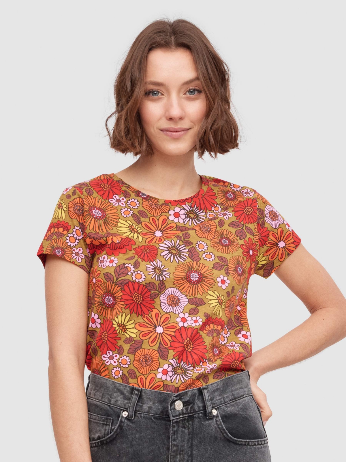 Camiseta allover print multicolor vista media frontal