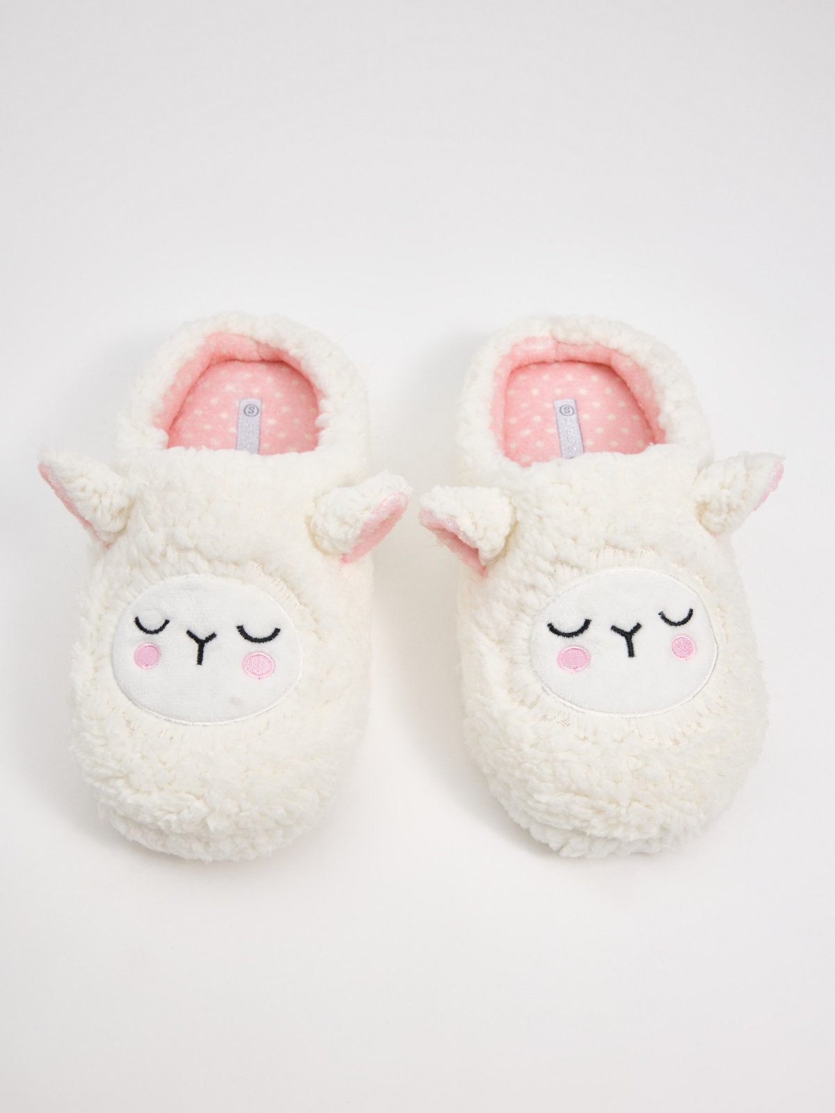 Pantufas de ovelha off white primeiro plano