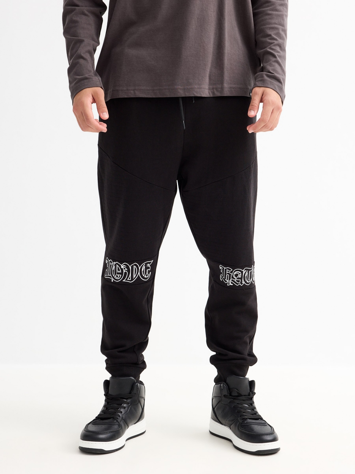 Jogger pants black middle front view