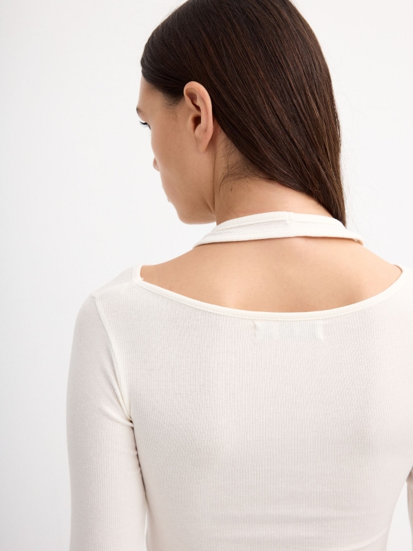 Ribbed cut out t-shirt off white detail view