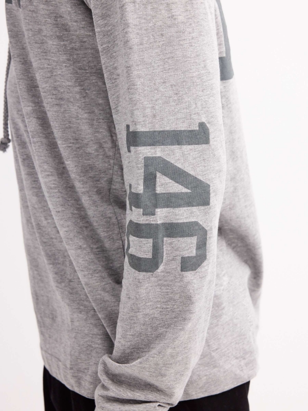 College hooded t-shirt grey detail view