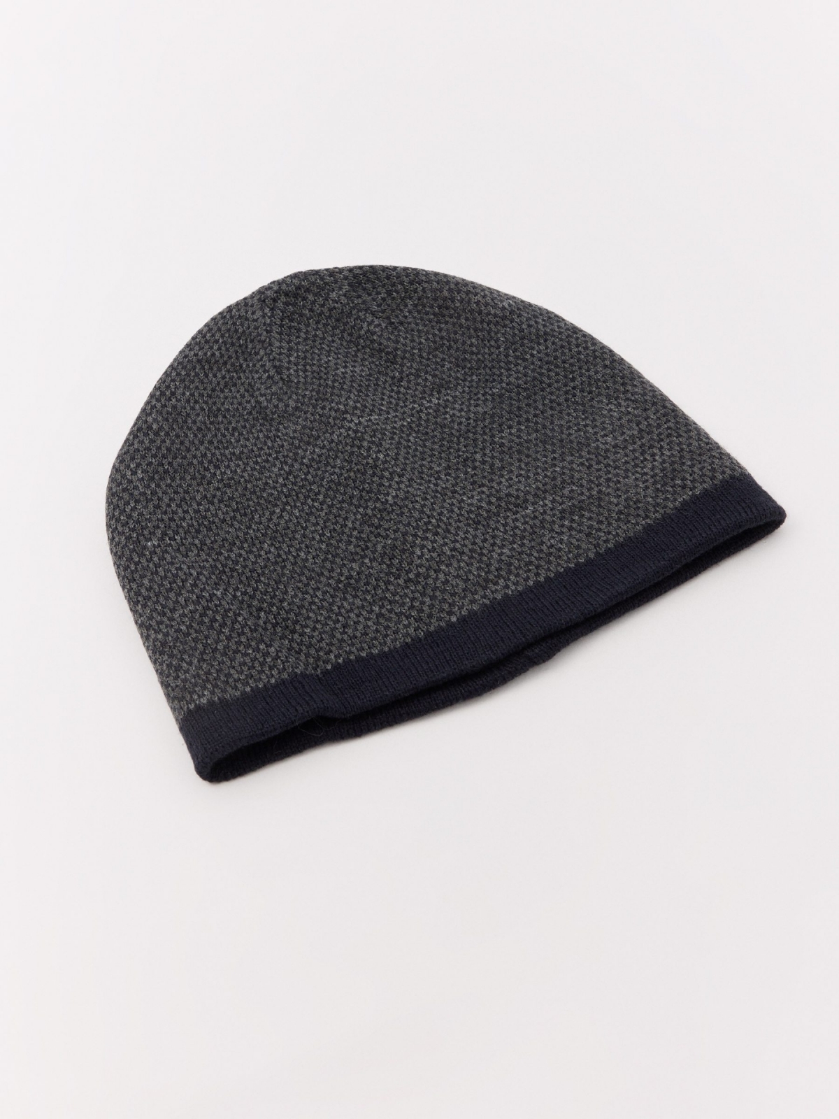 Dark gray cap 45º middle back view