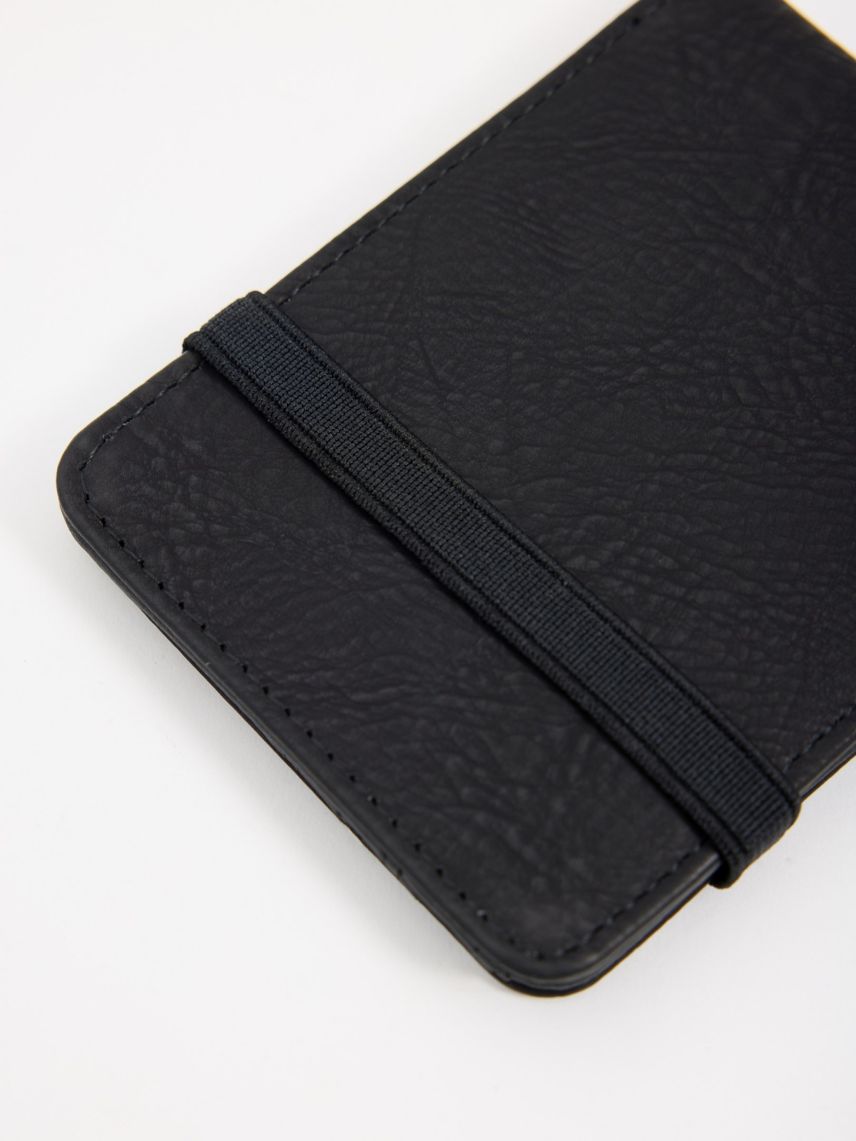 Leather effect wallet with elastic closure black detail view