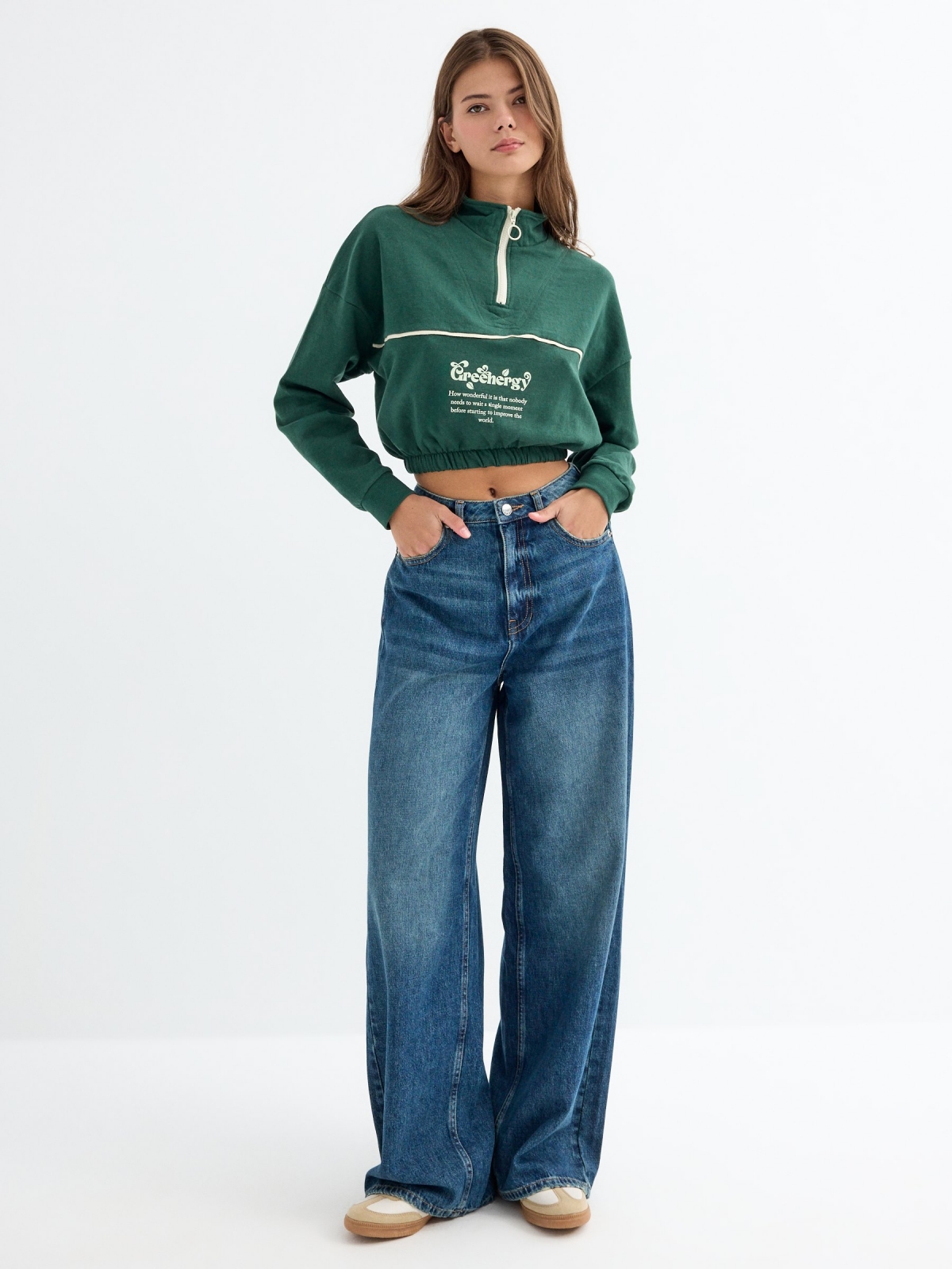 Sweatshirt cropped com fecho de correr verde vista geral frontal