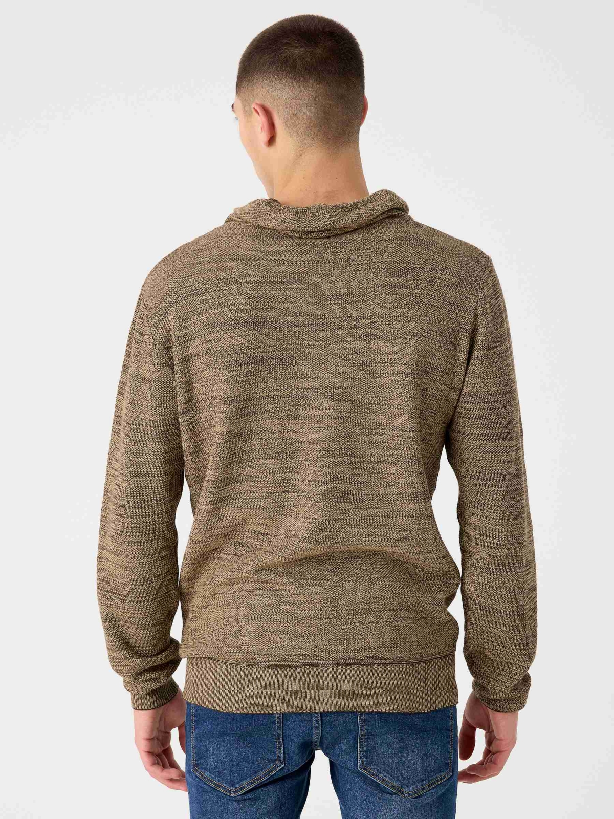 Camisola de malha texturizada marrom claro vista meia traseira Camisola de malha texturizada marrom claro vista meia traseira