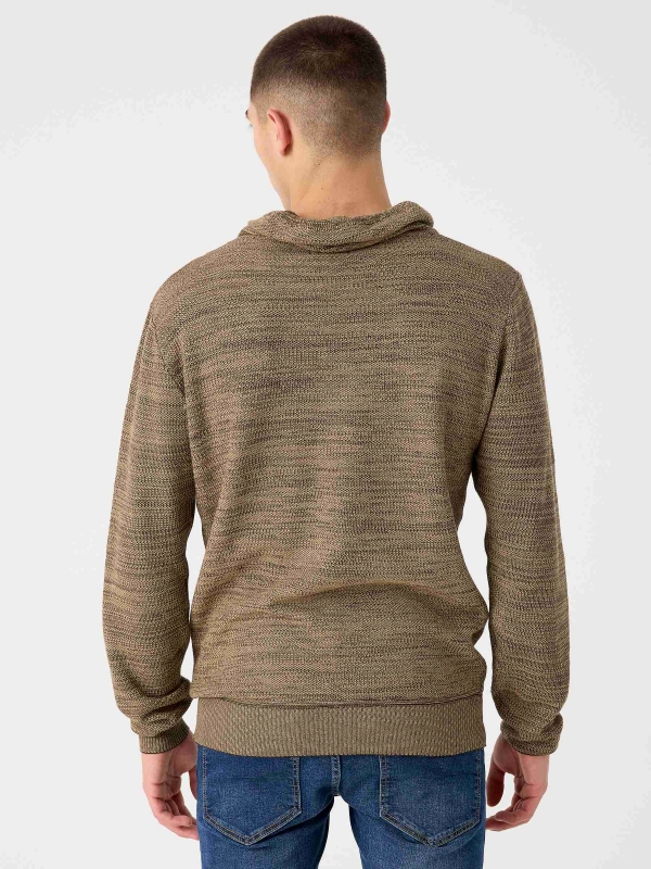 Camisola de malha texturizada marrom claro vista meia traseira Camisola de malha texturizada marrom claro vista meia traseira