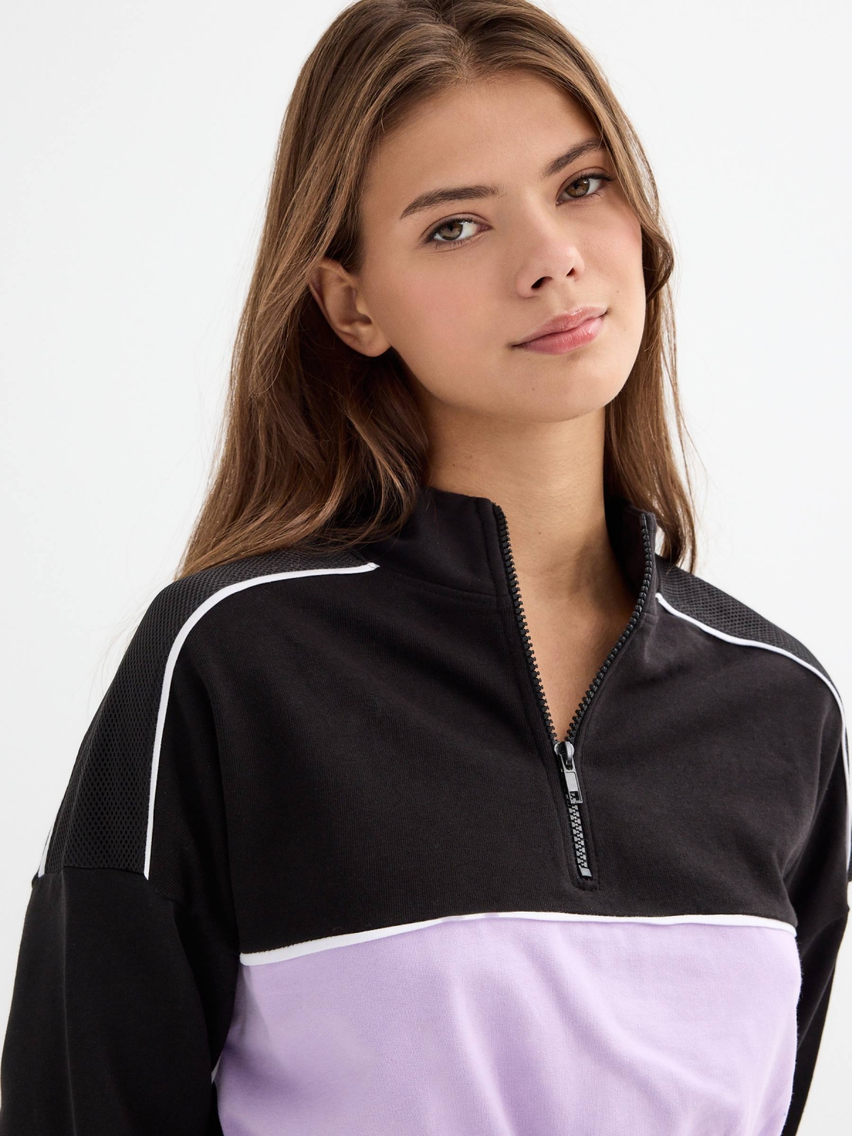  Sweatshirt cropped com fecho de correr preto