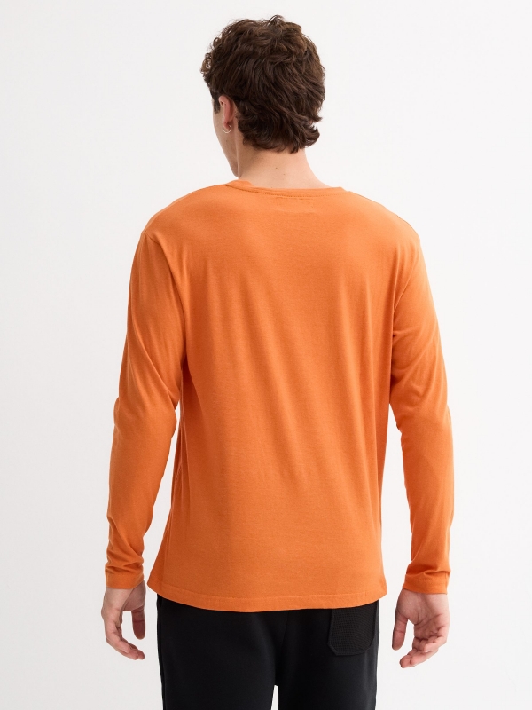 University print t-shirt orange middle back view