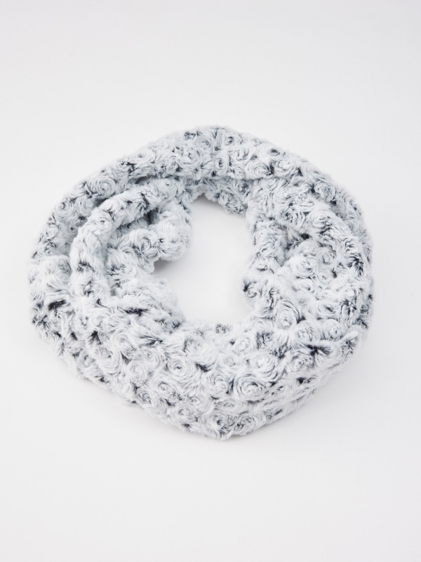 Scarf with twisted collar grey close-up view