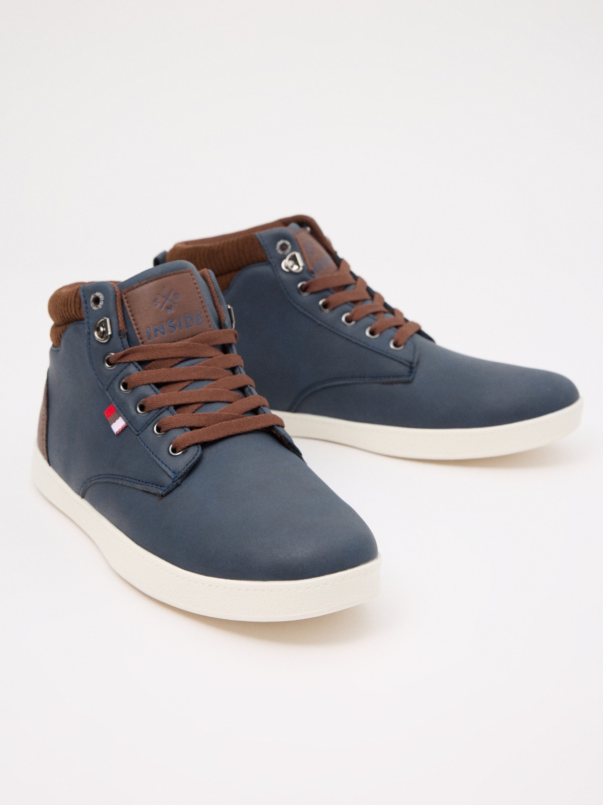 Sport sport boot combined collar blue detail view