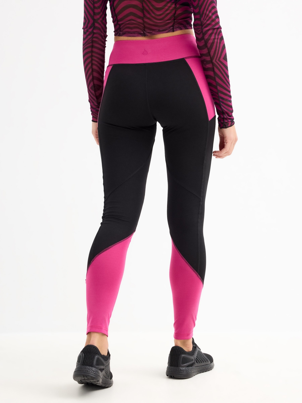 Leggings negro color block negro vista media trasera