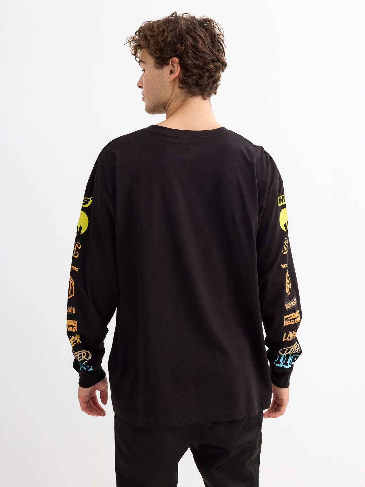 Festival printed T-shirt black middle back view